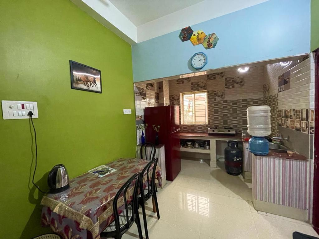 Veda Homestay Agartala Ngoại thất bức ảnh